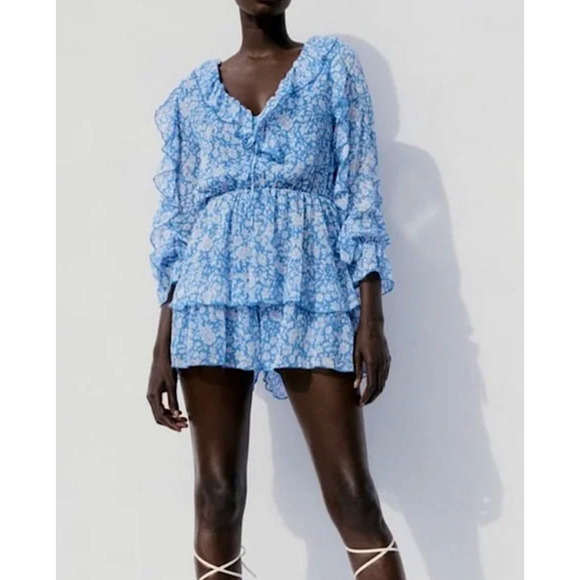 Zara Pants - Zara Long Sleeves‎ Romper Floral Blue White Flirty Sleeves Size M Fairy Soft